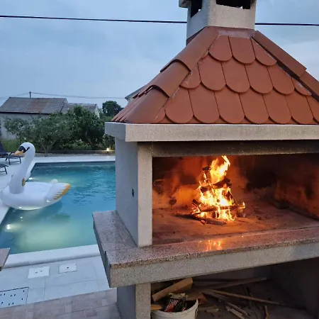 Gabriella House Hébergement de vacances Policnik