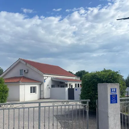 Holiday home Gabriella House *