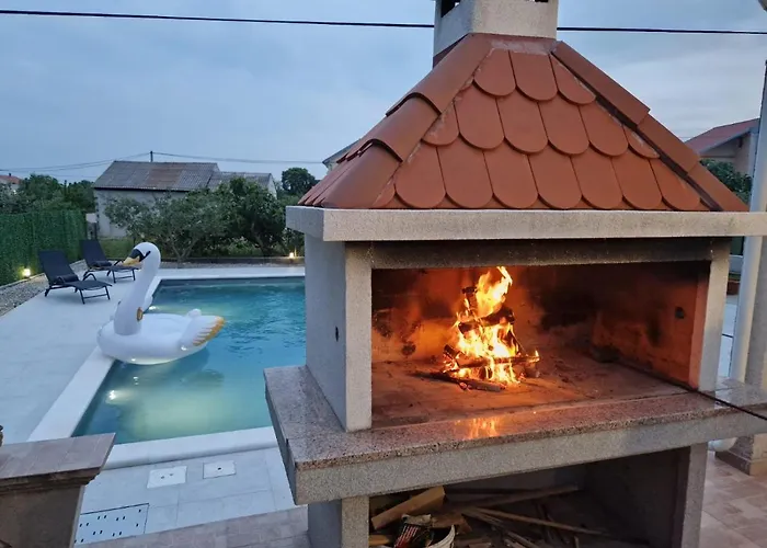 Gabriella House 別荘 Poličnik