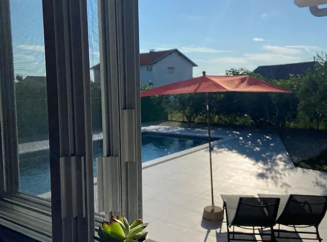 Gabriella House Poličnik